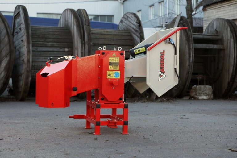 Tocator de crengi ZEP AM-120PTO ARPAL, diametru maxim 120 mm, actionare PTO, productivitate 6 m3/ora