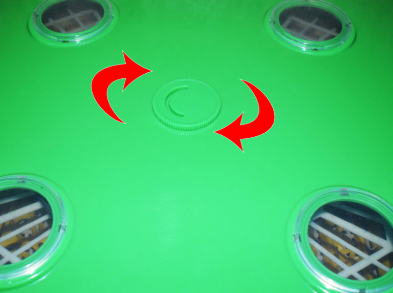 Incubator automat  ZEP OVOBOX-98 pentru oua, capacitate mare, control digital temperatura si umiditate, intoarcere automata