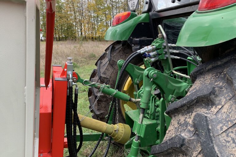 Tocator crengi  ZEP AM-200 PTO-K PRO cu banda 4 m, diametru max 200 mm, 80 CP, 14 m3/h