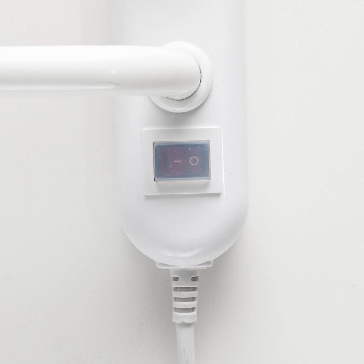 Uscator electric prosoape FTW 4, 90W, 5 tije, montare pe perete, protectie IPX1, oprire automata, alb