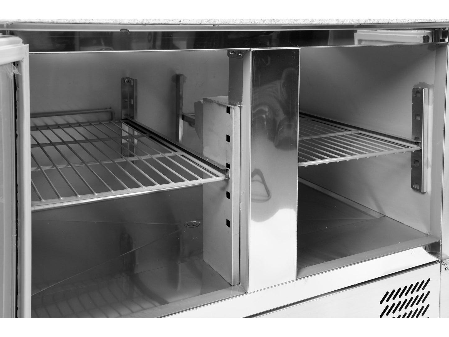 MASĂ RECE PENTRU PIZZA, BLAT DIN GRANIT, 2 UȘI + 7 SERTARE, 580L