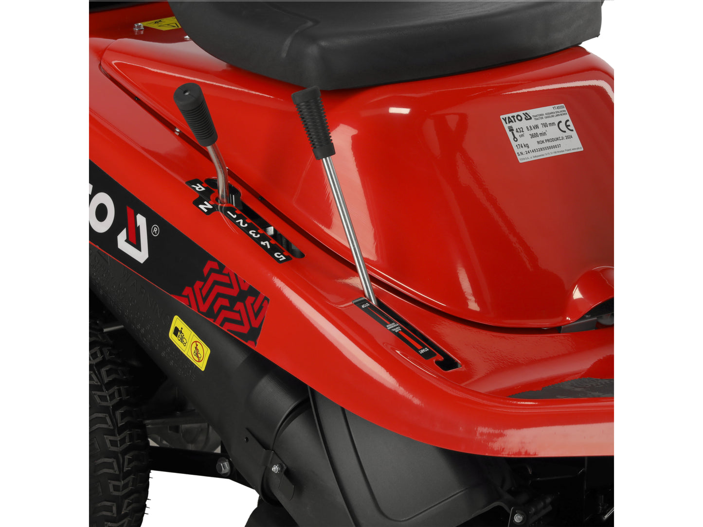 TRACTOR PENTRU TUNS IARBA, PE BENZINĂ, 76CM