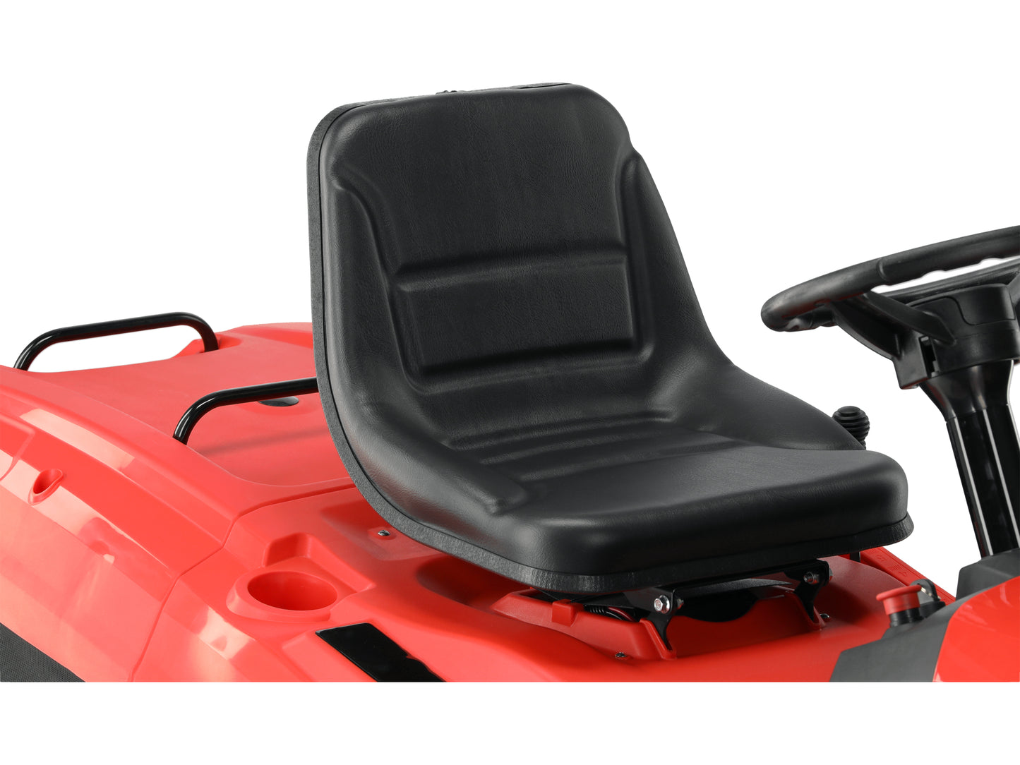 TRACTORAȘ TUNS IARBA