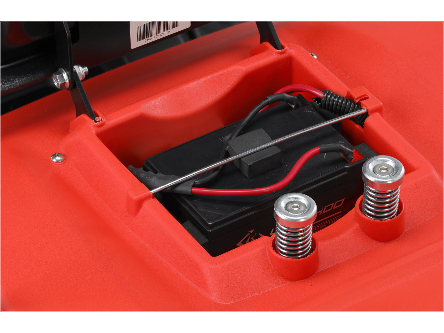 TRACTORAȘ TUNS IARBA