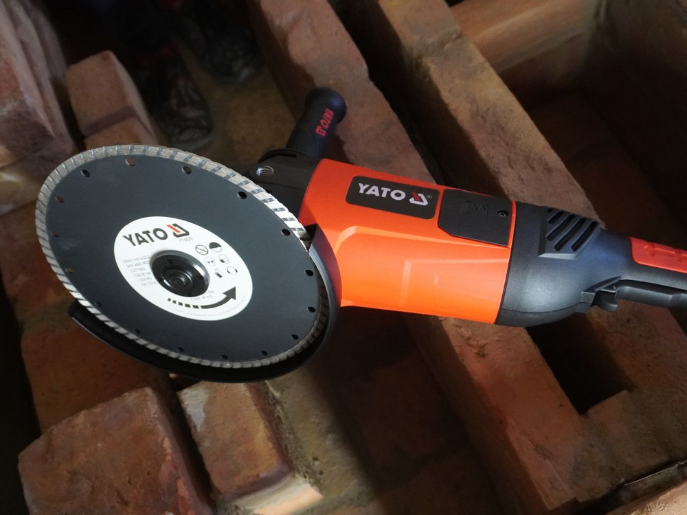 Polizor unghiular Yato YT-82099, 125mm, 1400W, Soft Start - imagine oficiala 1