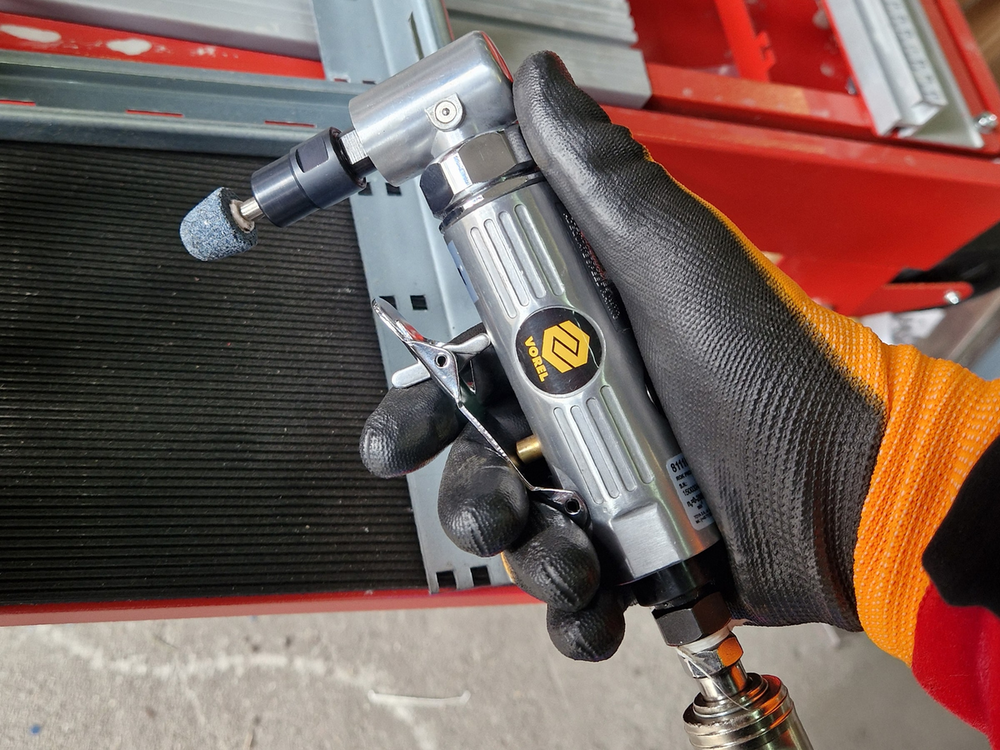 Polizor Unghiular Pneumatic Vorel 81110 accesorii
