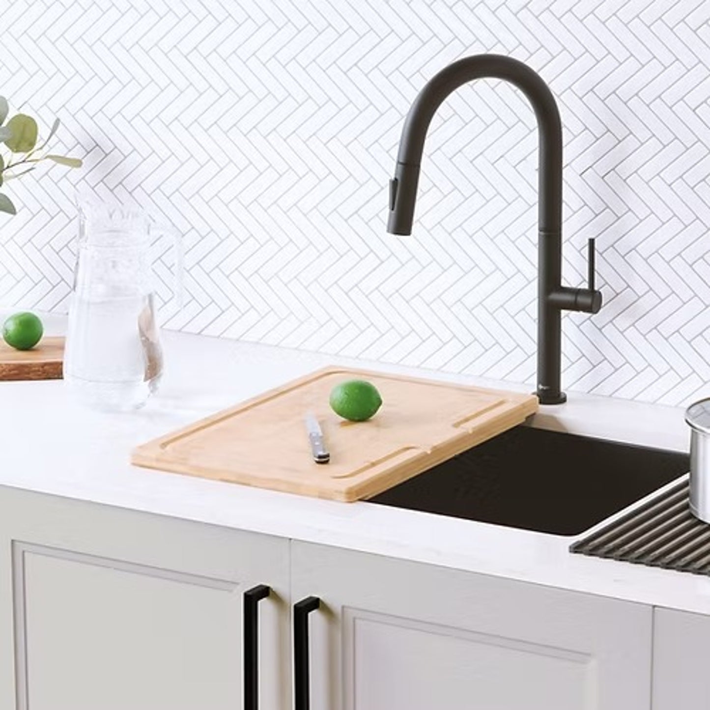 SET Chiuveta SanDonna HD7050 negru din inox handmade cu dozator de sapun, tavita de scurgere si tocator + Baterie flexibila SanDonna Charlotte negru