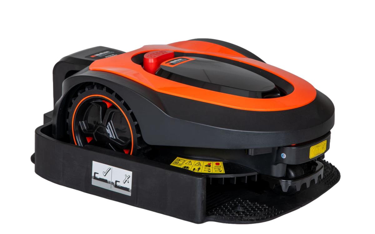 Robot de tuns gazonul WOLFSON 28V, baterie lithium, latime taiere 18 cm, pana la 600 mp
